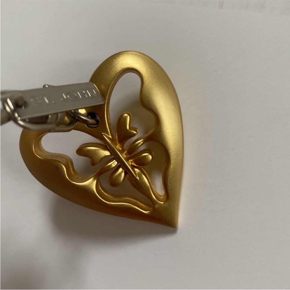 St. John Keyring Heart & Butterfly Matte Gold Tone Key Holder Bag Purse Charm - Picture 6 of 9